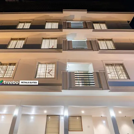Treebo Petals Suites Marine Drive-3