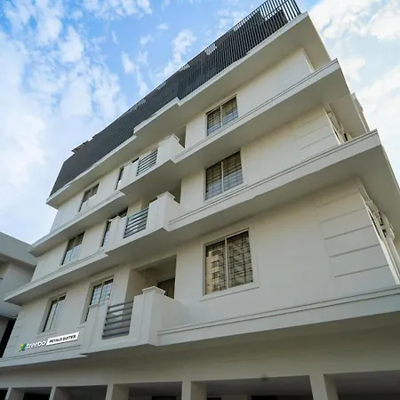 Treebo Petals Suites Marine Drive-2