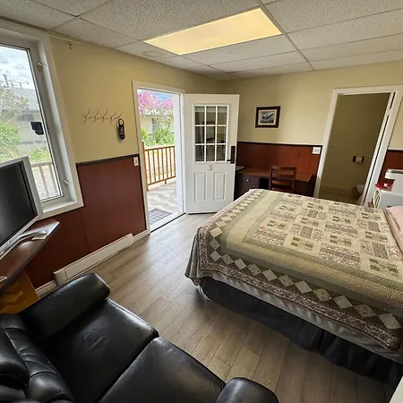 Merritt Lodge-3