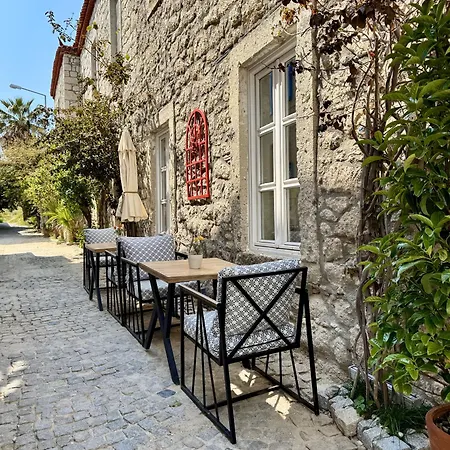 Sulty's Alaçatı Köyiçi-3