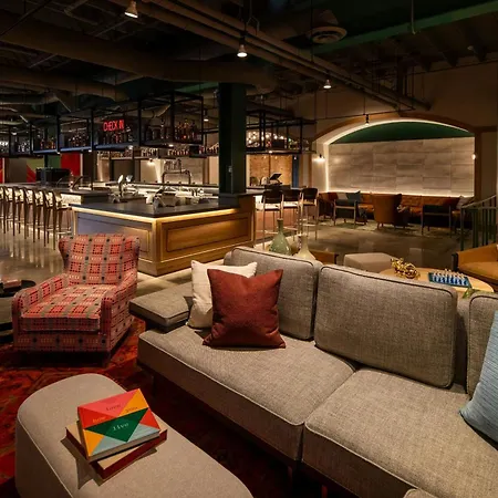 Moxy Cincinnati Downtown-2
