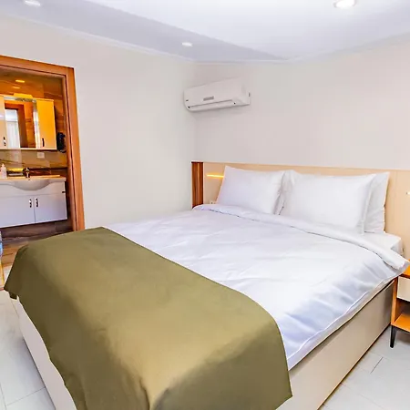 Quinnova Hotel-3