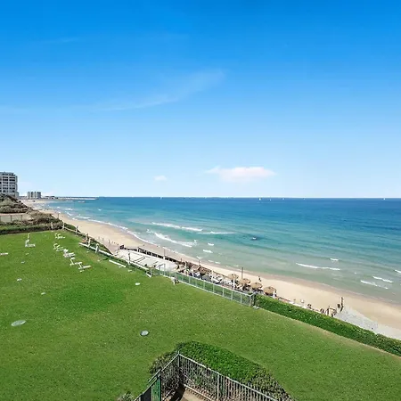 The Sharon Seaside Retreat-3