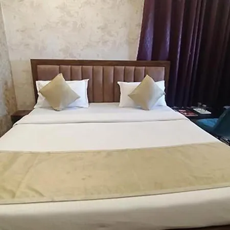 Fabhotel Royal Lagoon-2