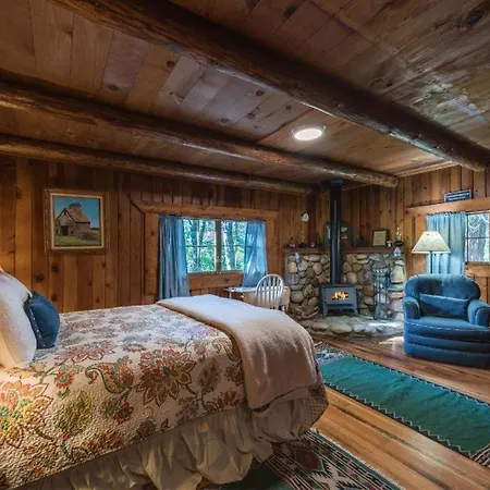 The Davies Family Inn (Adults Only)-3