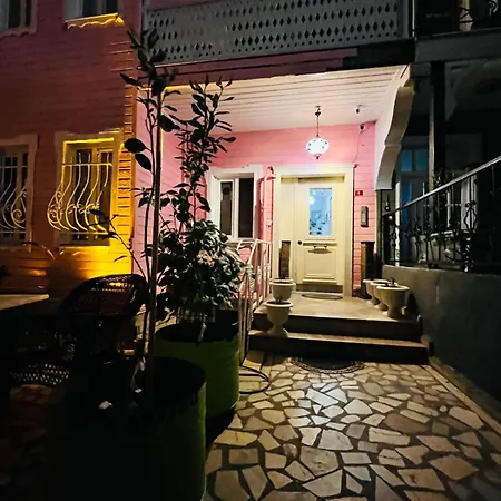 Pembe Koesk Old City Center-3