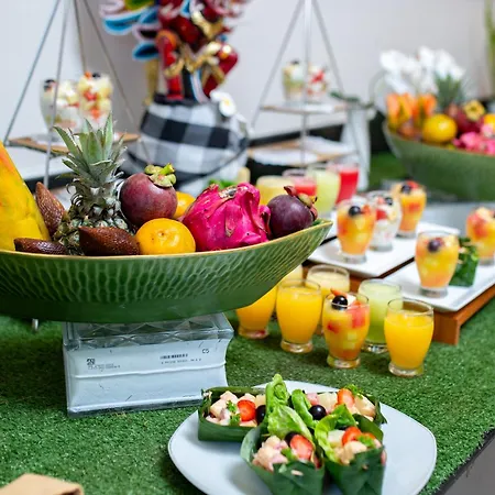 Harris Hotel & Residences Riverview Kuta, Bali-2