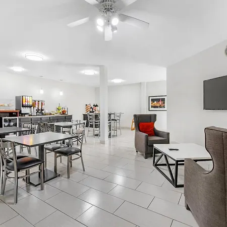 Mainstay Suites Madison Airport-2