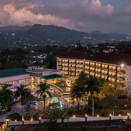 The Green Peak, Artotel Curated-2