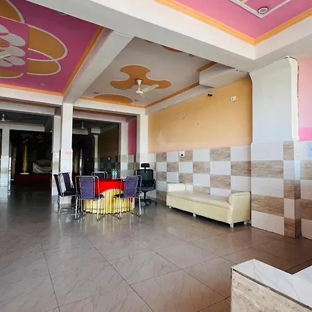 The Red Rose Hotel-2