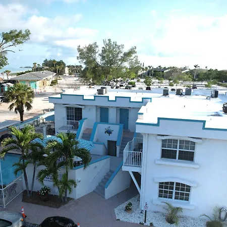 Alamanda Villas On Holmes Beach-2