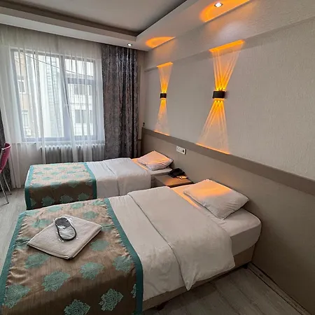 Fly Hotel-2