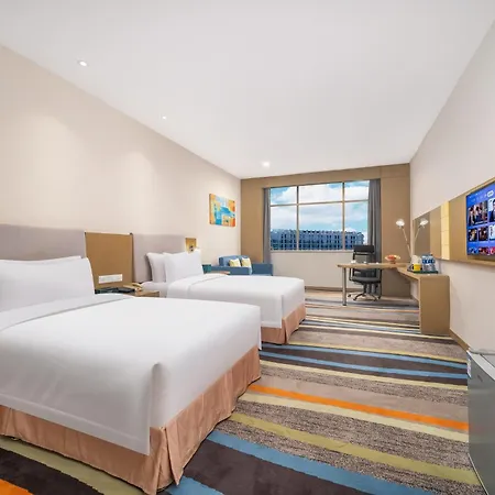 City Holiday Hotel Guangzhou Baiyun Airport-Free Shuttles During The 140Th Canton Fair-2