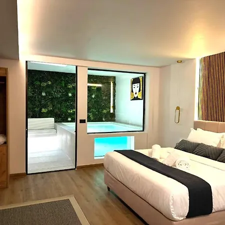 Cityluxe Suites & Rooms-2