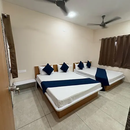 Hotel Darshan Palace - Near Dwarka Railway Station & Shree Dwarkadhish Temple-2
