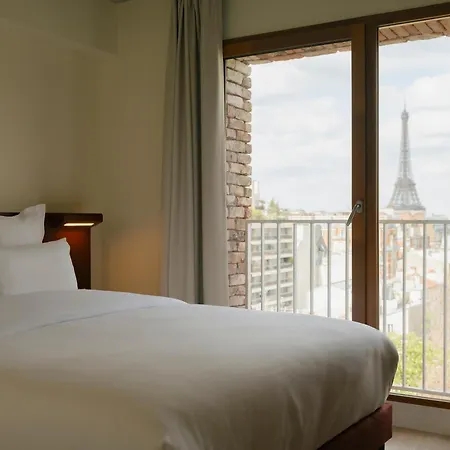 Edgar Suites - Eglise-3
