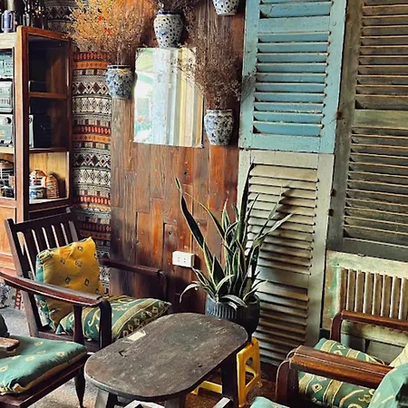 Nhà Saigon Homestay&Coffee-3