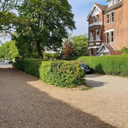 The Wycliffe Guest House-2