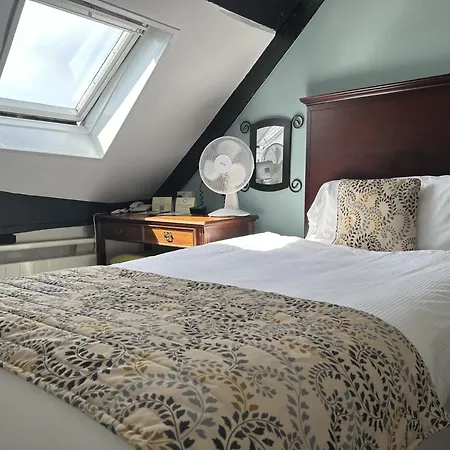 Sleeping Bear Hotels Dorchester-3