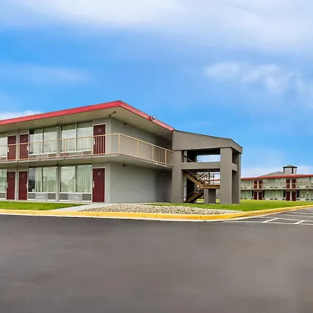 Red Roof Inn & Suites Cave City-3