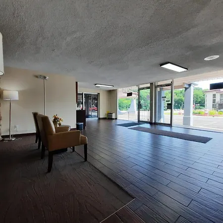 Americas Best Value Inn Moline-2