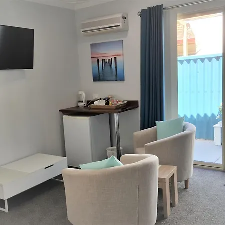 Palm Beach Guest House-3