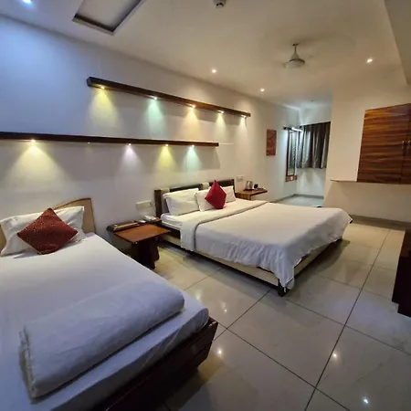 Hotel Kalinga Lake View-3