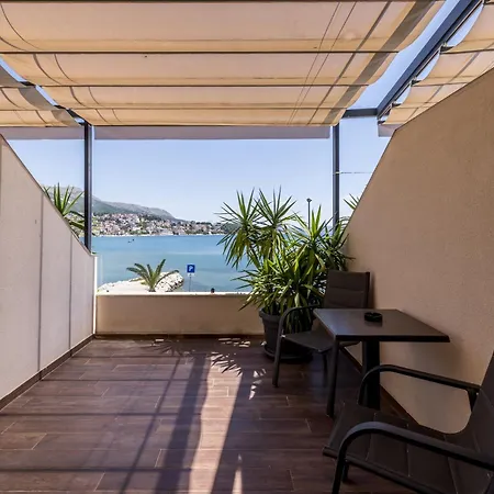 Sea View Luxury Rooms Seven Of Nine-2