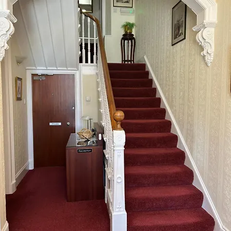 Inverglen Guest House-2