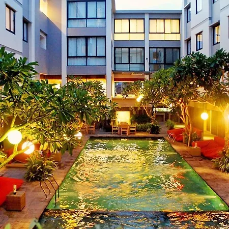 Hotel Dafam Savvoya Seminyak-2