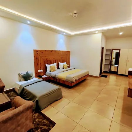 Living On The Edge A Luxury Stay-2