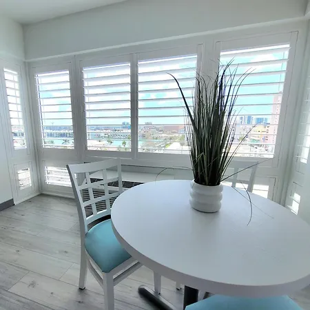 Charthouse Clearwater Beach Marina Hotel-2