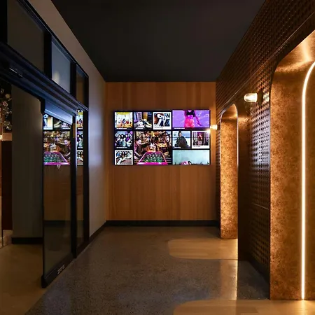 Moxy Montreal Downtown-2