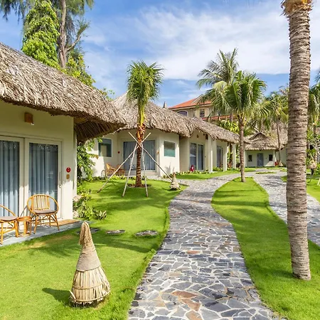 Coco Cottage Beachfront Resort-3