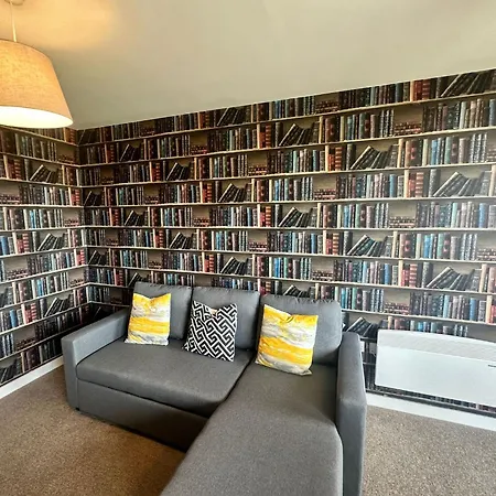 Beehosting Adelphi Wharf Apartments-3