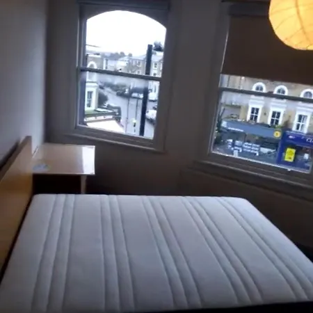 Victoria Park Village Hotel-2