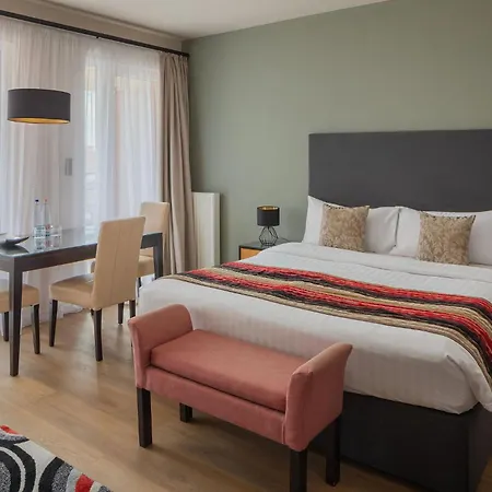 Escala Hotel & Suites-2