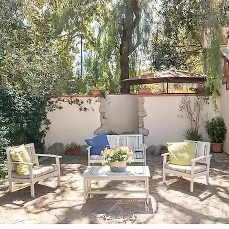 Porto Romano Guest House-2
