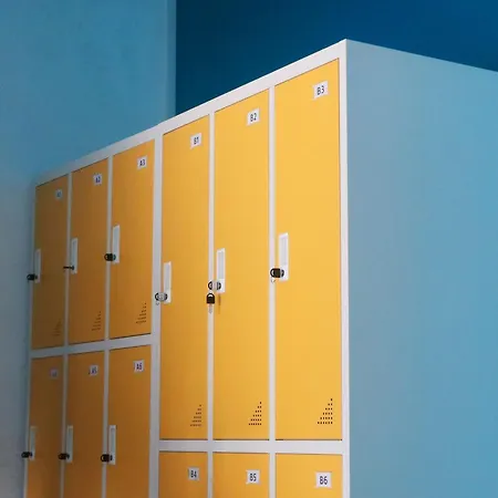 Tamu Capsule Hotel-3