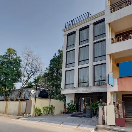 Treebo Aishwarya Grand - 4 Km From Promenade Beach-2