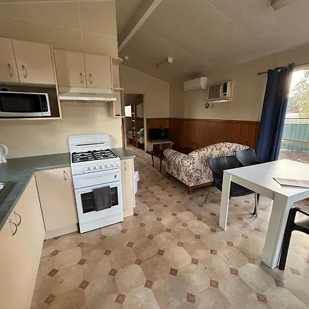 Governors Hill Carapark-2