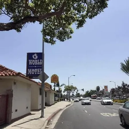 World Motel-2
