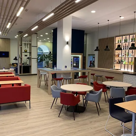 Holiday Inn Express Ciudad De Las Ciencias By Ihg-3