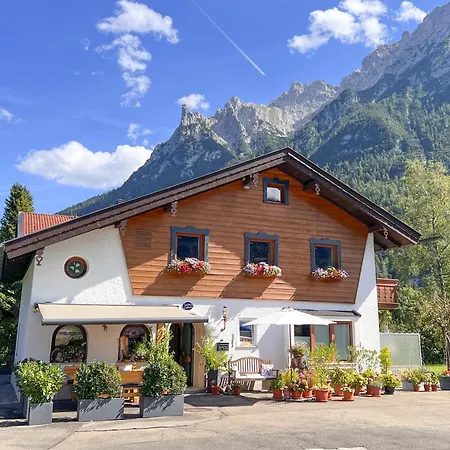 Hotel Garni Gästehaus Edlhuber-3
