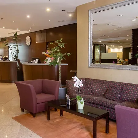 Lion'S Garden Hotel-3