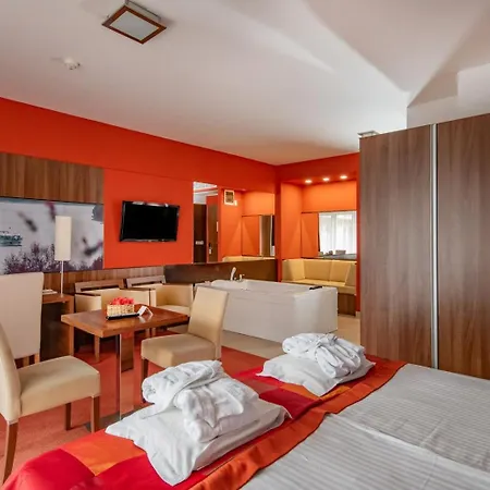 Royal Club Hotel-3
