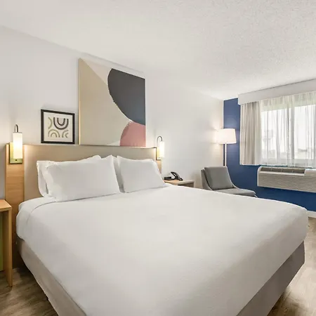 Spark By Hilton Eden Prairie-3