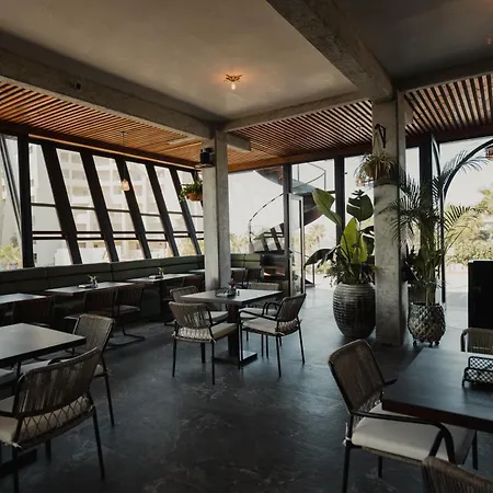Sunrock Hotel & Suites-2