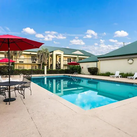 Quality Inn & Suites Near Lake Eufaula-2