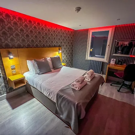 Quayside Hotel & Bar-2